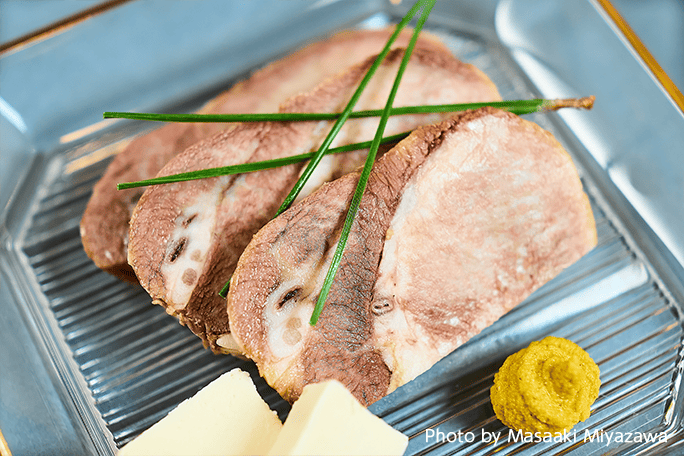⽜タンしょうゆ漬けとチーズ味噌漬け