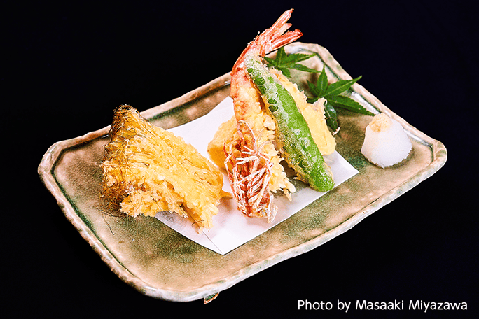 天ぷら（⾞エビ、髭付きヤングコーン、万願寺しし唐）